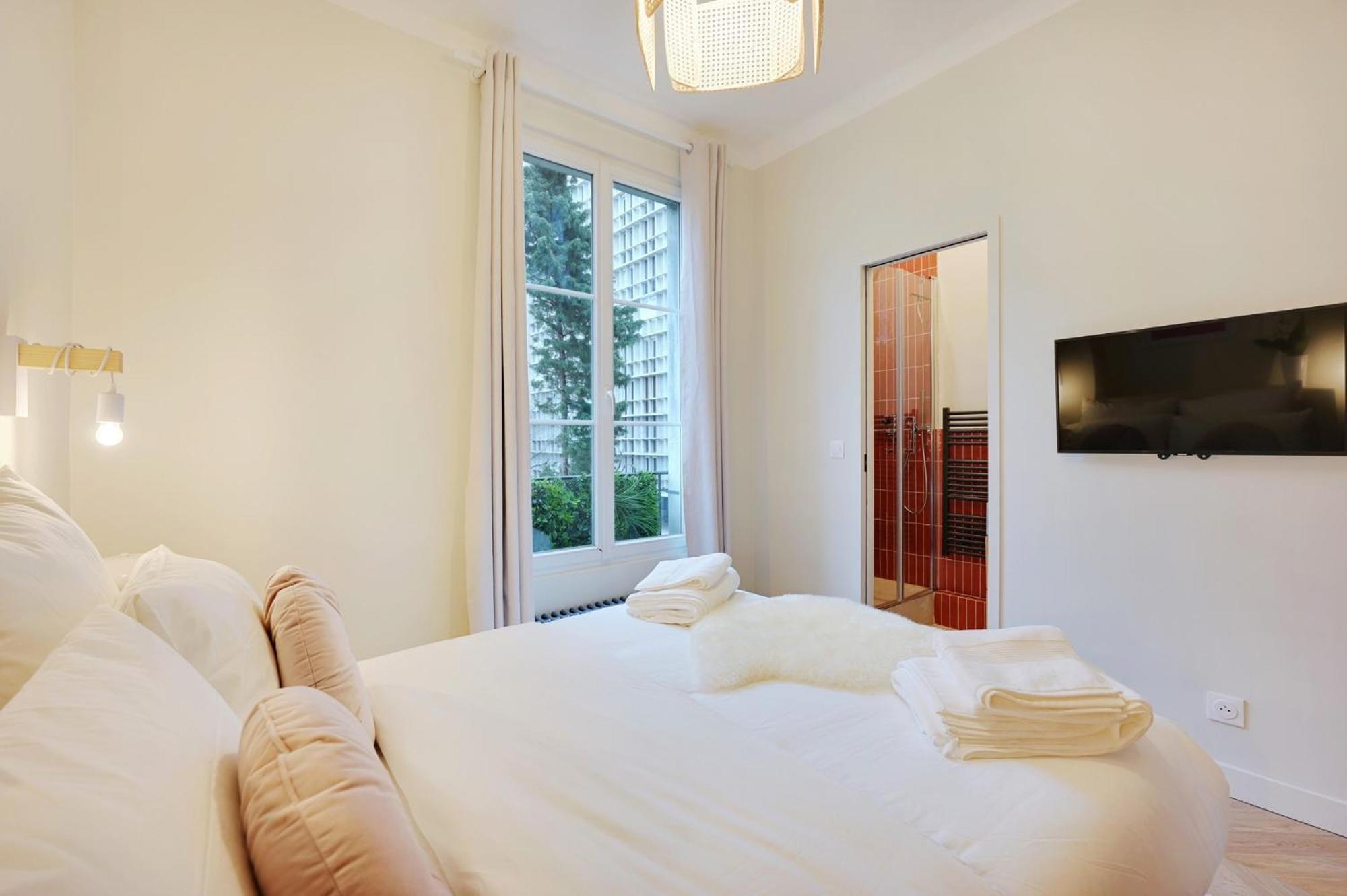 Comfy Suite By Les Maisons De Charloc Homes Μπουλόν-Μπιγιανκούρ Εξωτερικό φωτογραφία