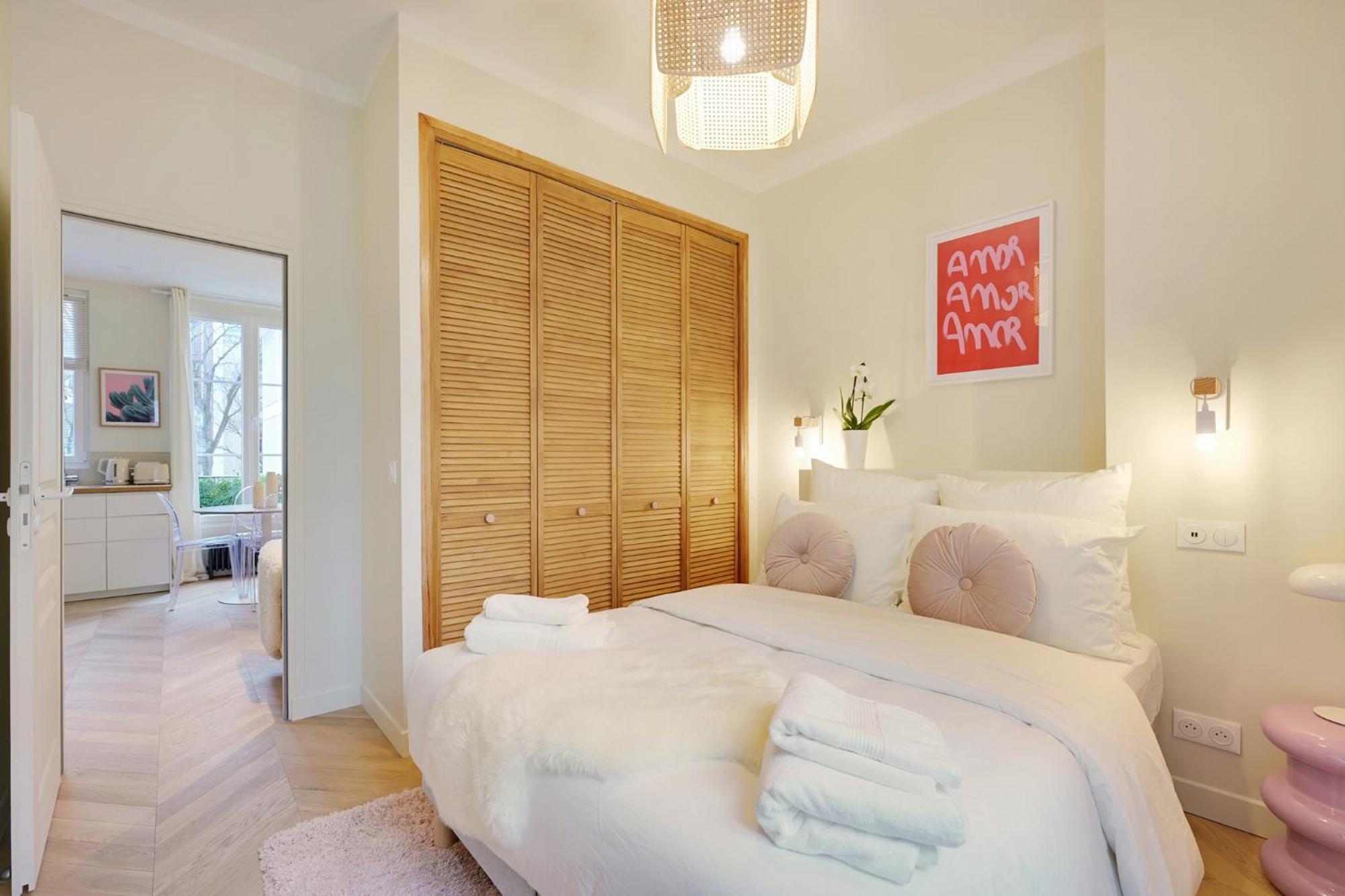 Comfy Suite By Les Maisons De Charloc Homes Μπουλόν-Μπιγιανκούρ Εξωτερικό φωτογραφία